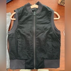 Lululemon Black Vest. Great Layering piece sz Small